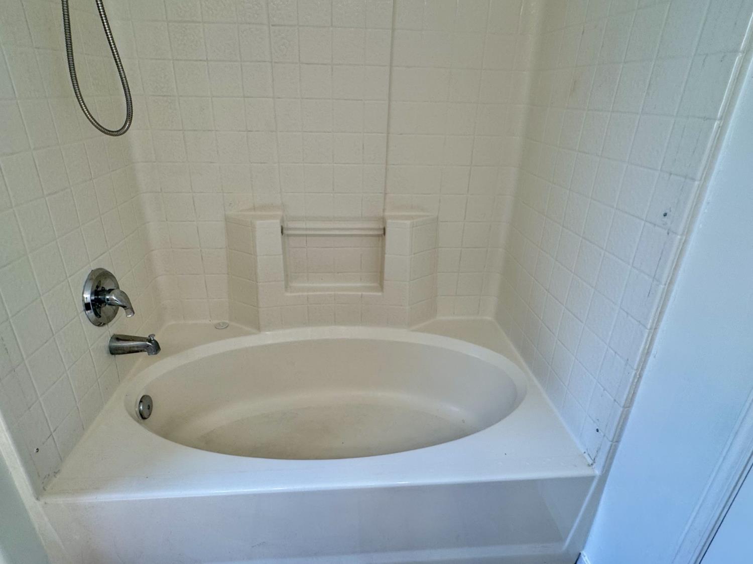 2387 N Hanover Ave, Fresno, CA 93722