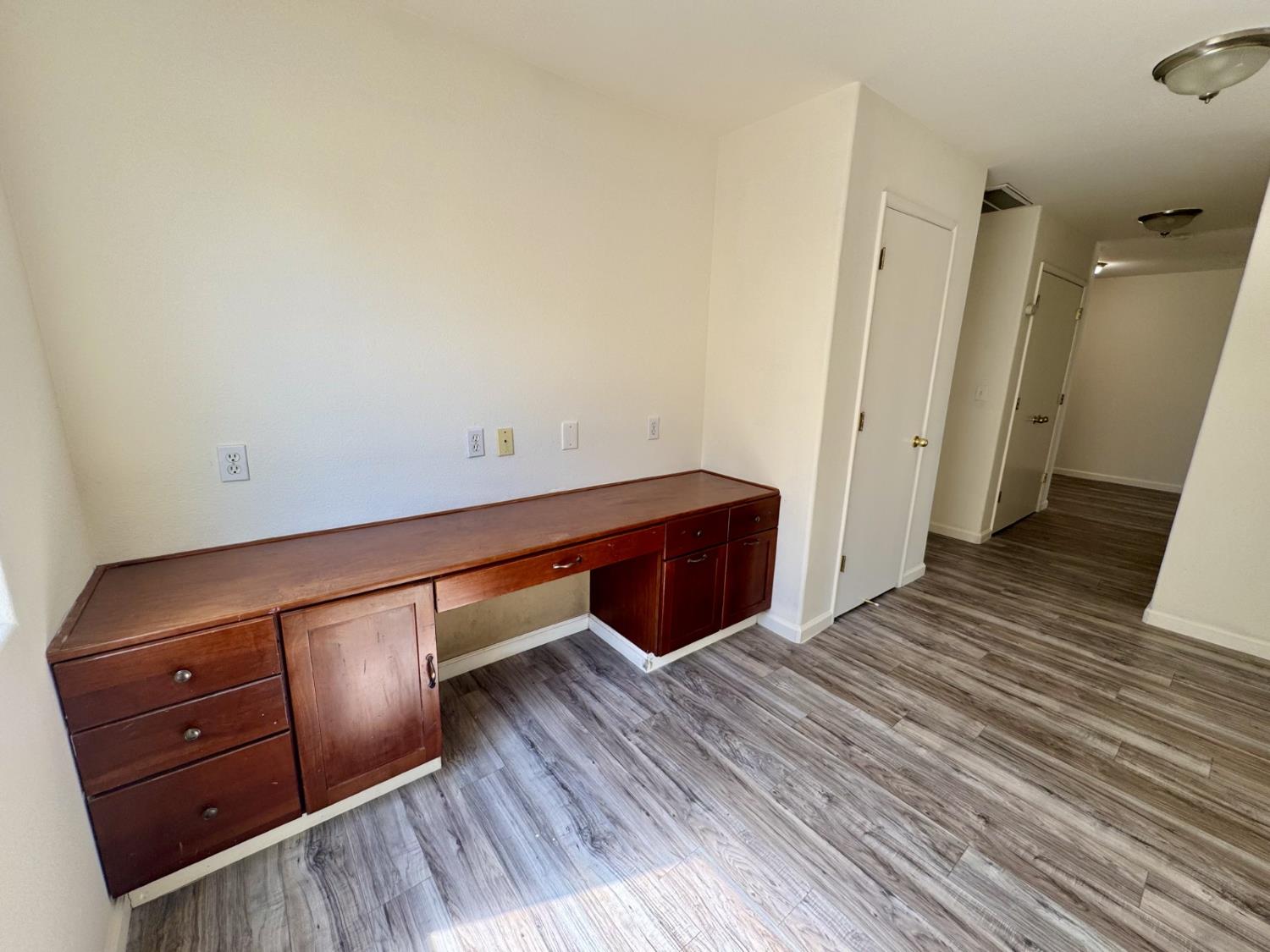2387 N Hanover Ave, Fresno, CA 93722