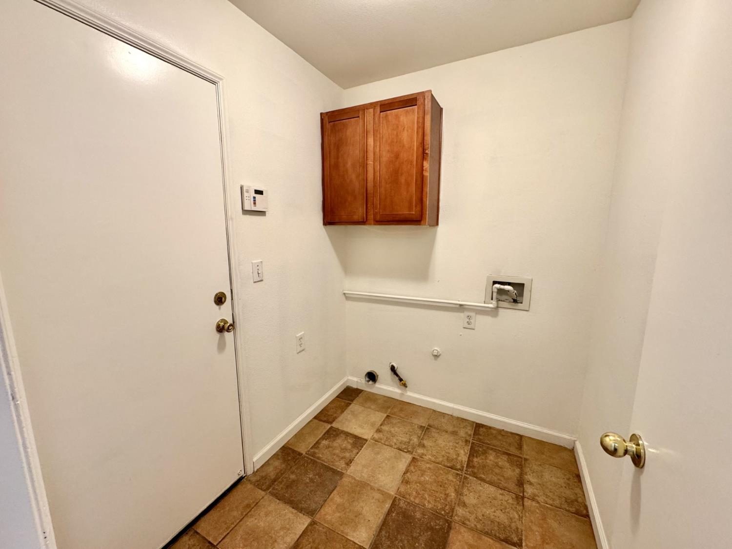 2387 N Hanover Ave, Fresno, CA 93722