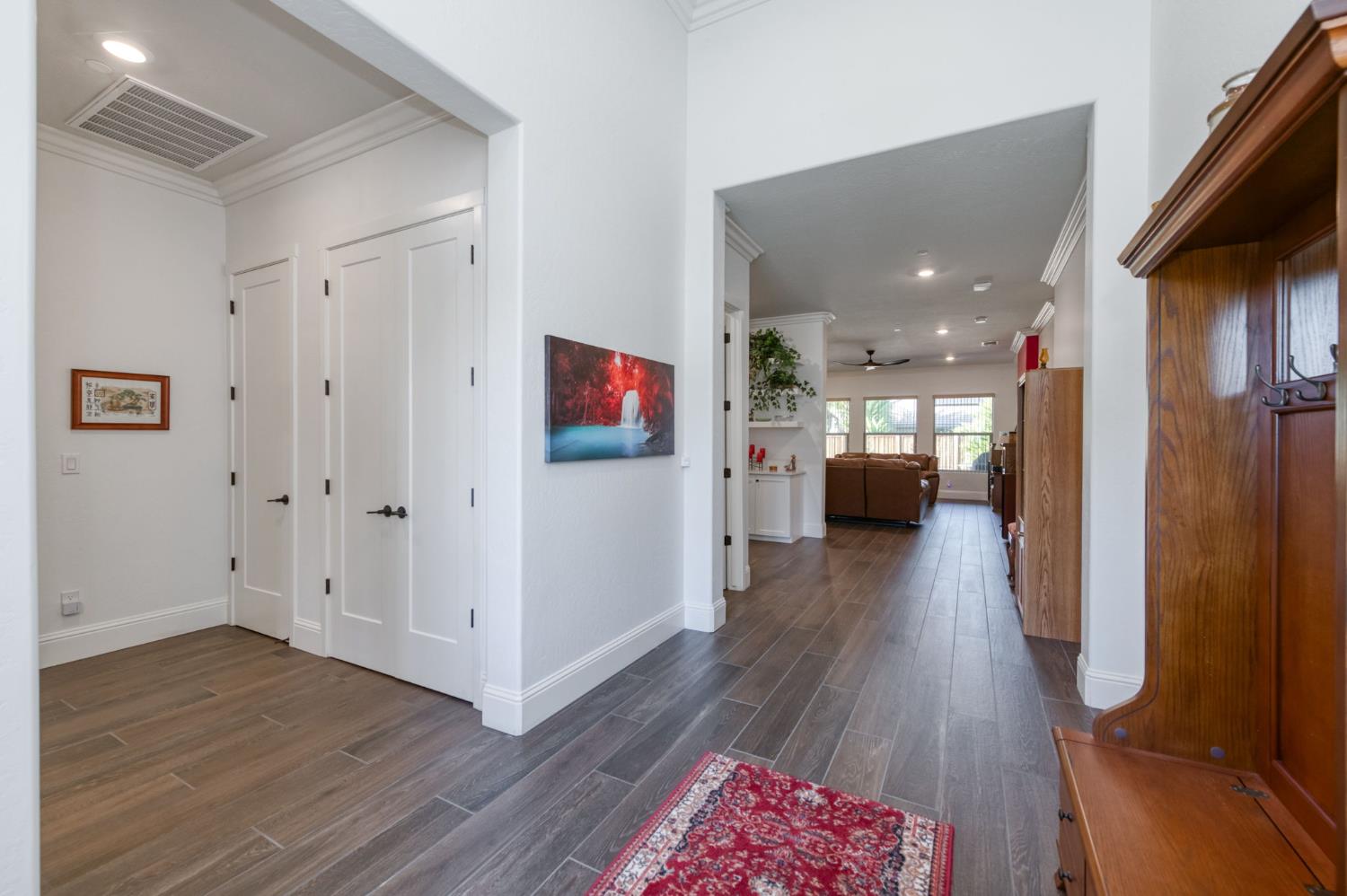 2280 E Mazie Ave, Fresno, CA 93730