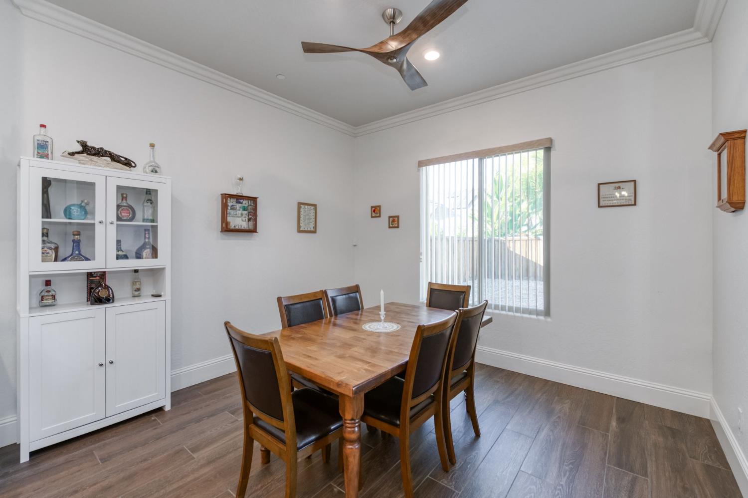 2280 E Mazie Ave, Fresno, CA 93730