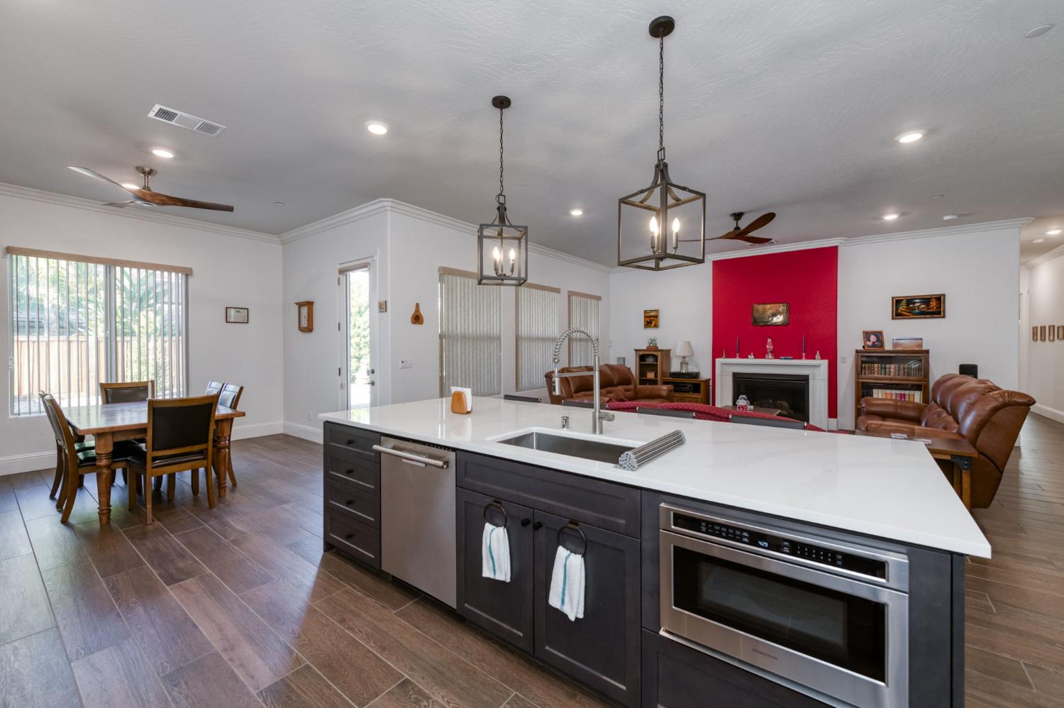 2280 E Mazie Ave, Fresno, CA 93730