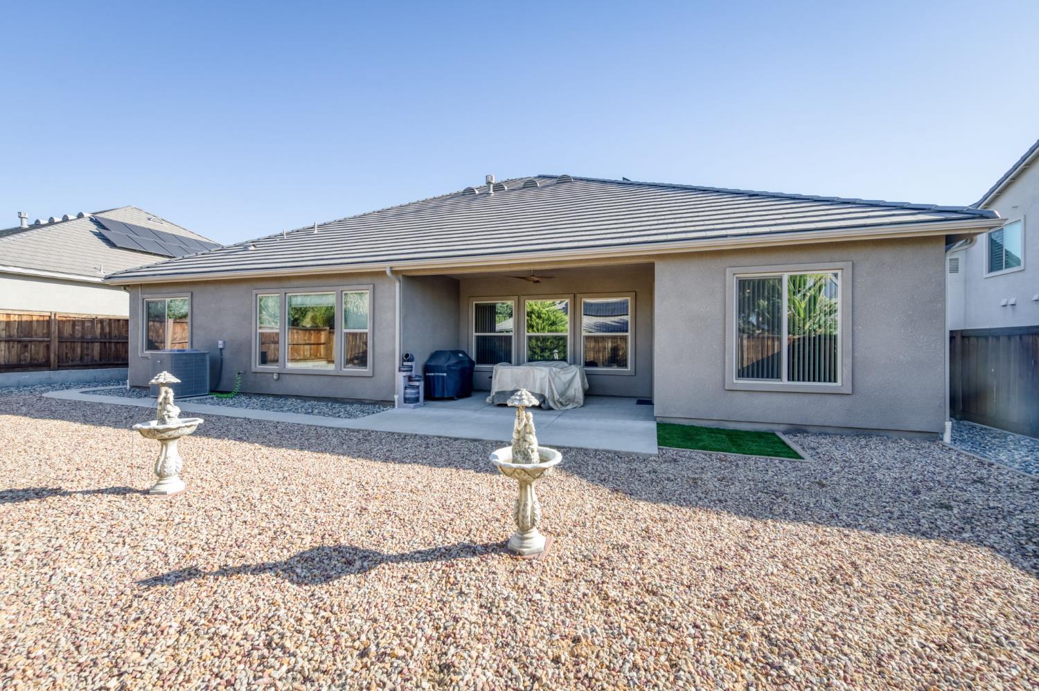 2280 E Mazie Ave, Fresno, CA 93730