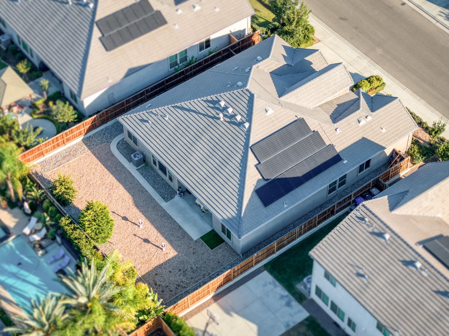 2280 E Mazie Ave, Fresno, CA 93730