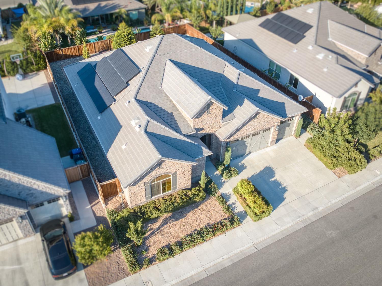 2280 E Mazie Ave, Fresno, CA 93730