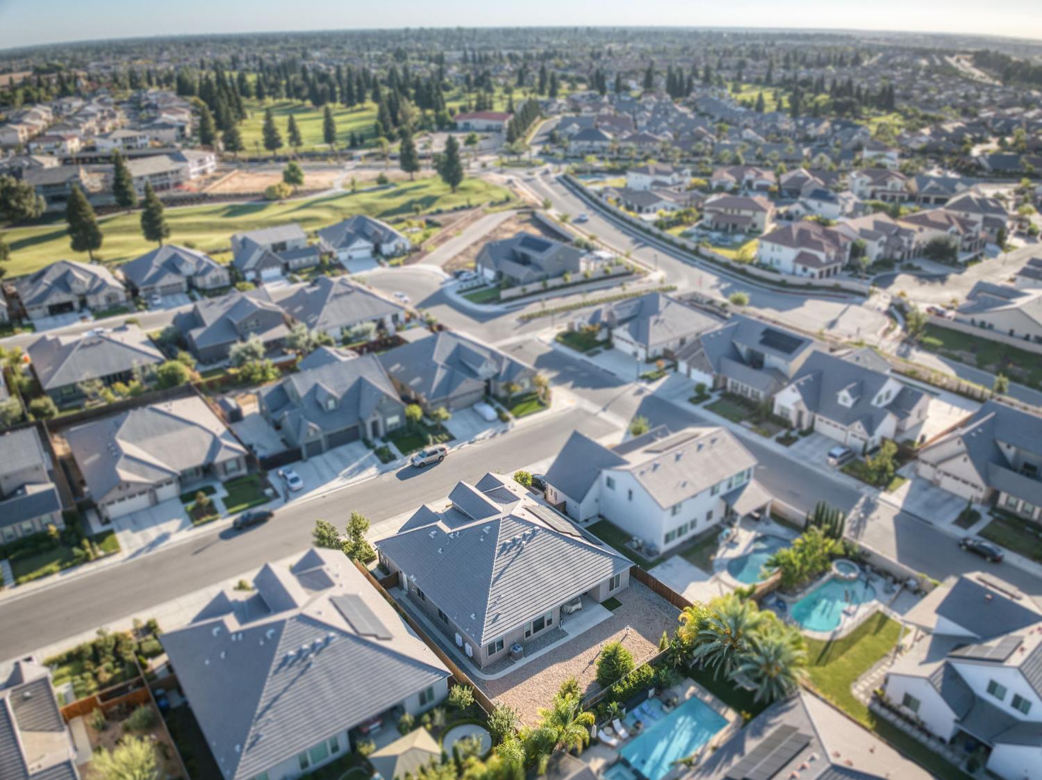 2280 E Mazie Ave, Fresno, CA 93730