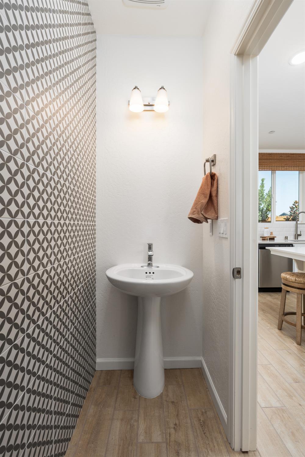 1484 Redbrick Ln, Clovis, CA 93619