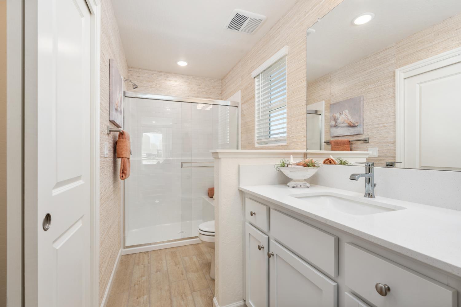 1484 Redbrick Ln, Clovis, CA 93619