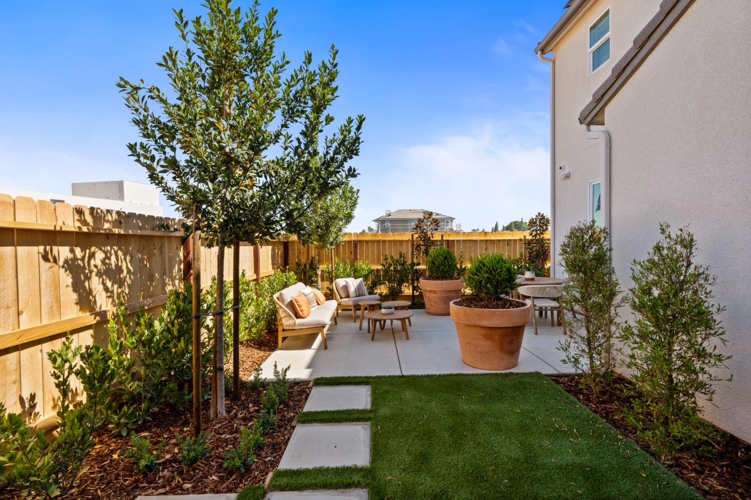 1484 Redbrick Ln, Clovis, CA 93619