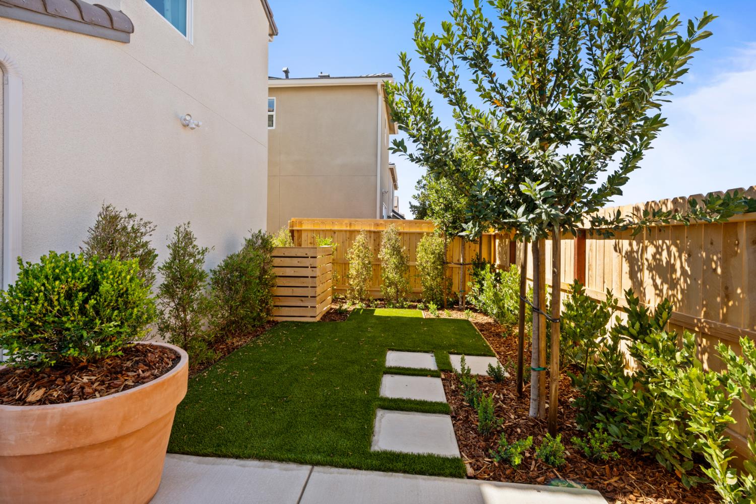 1484 Redbrick Ln, Clovis, CA 93619