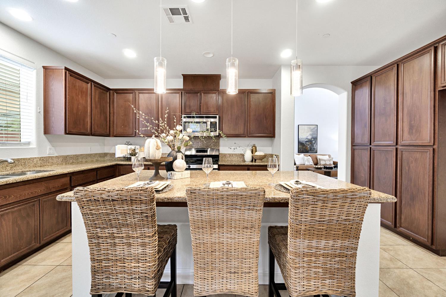 1776 Whiteash Ave, Clovis, CA 93619