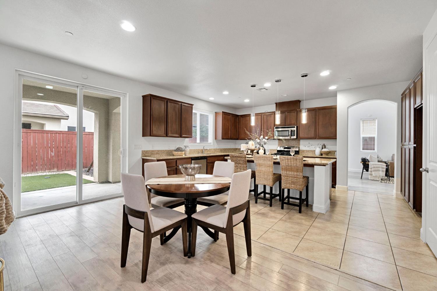 1776 Whiteash Ave, Clovis, CA 93619