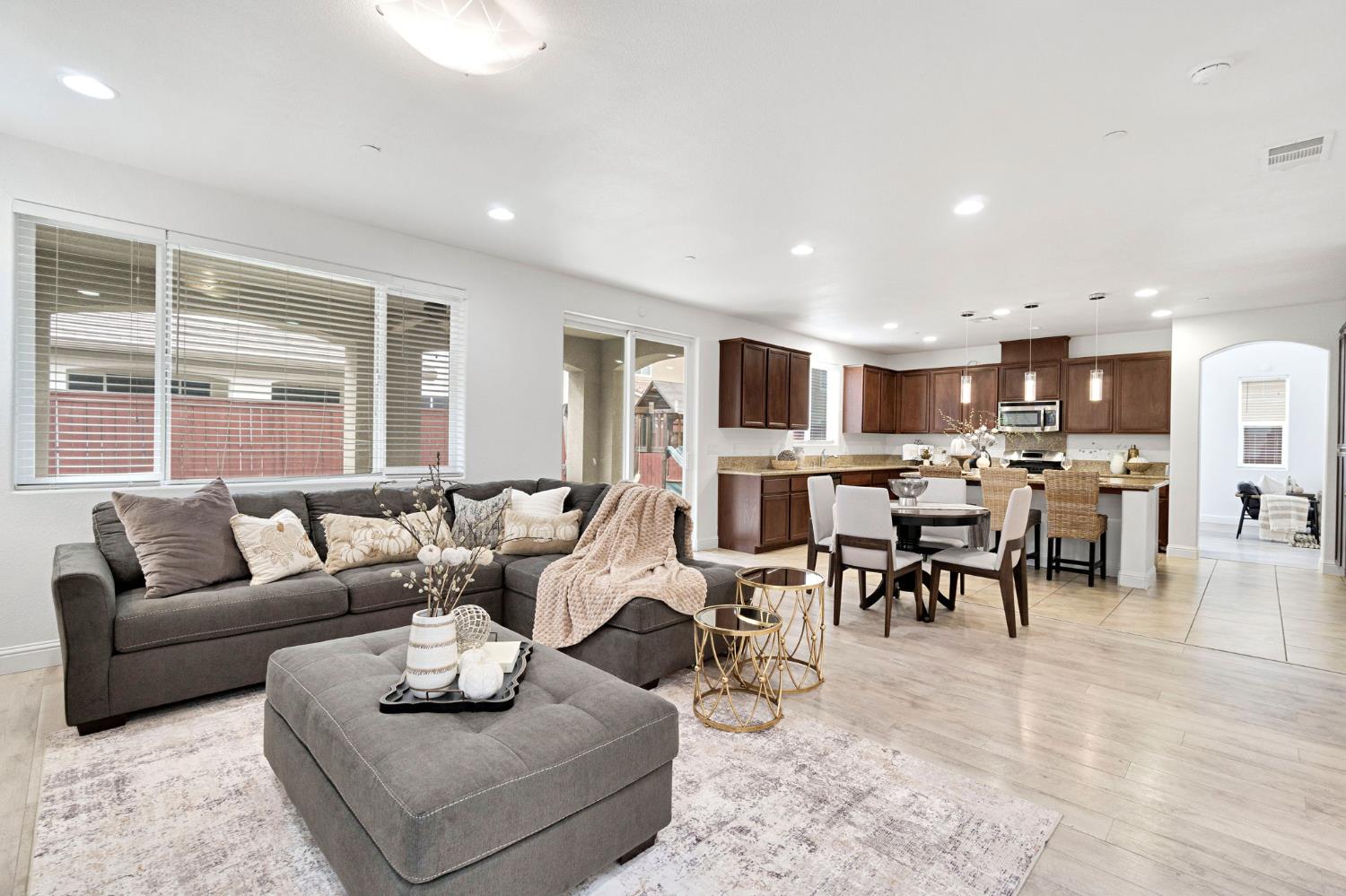 1776 Whiteash Ave, Clovis, CA 93619