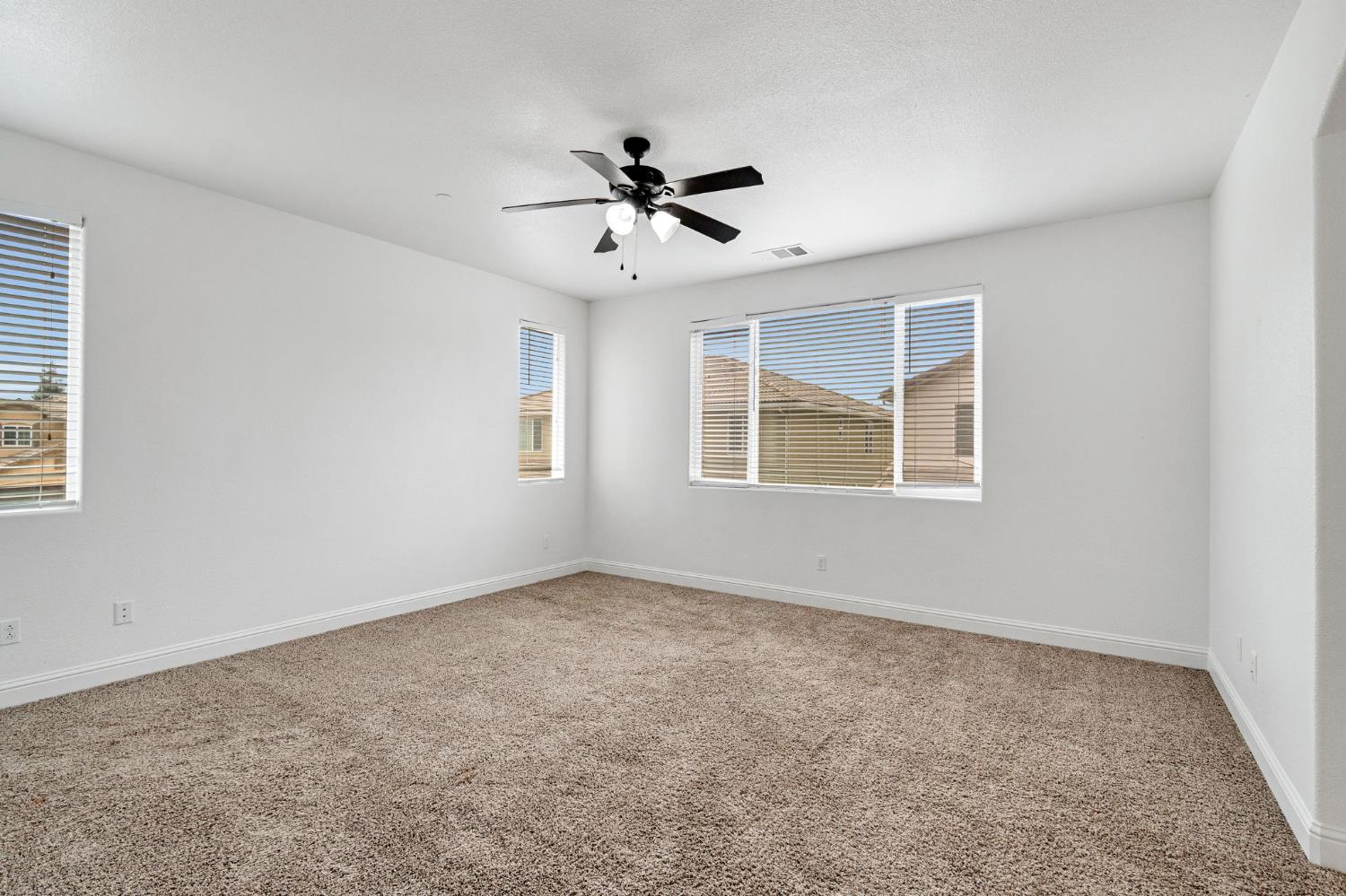 1776 Whiteash Ave, Clovis, CA 93619