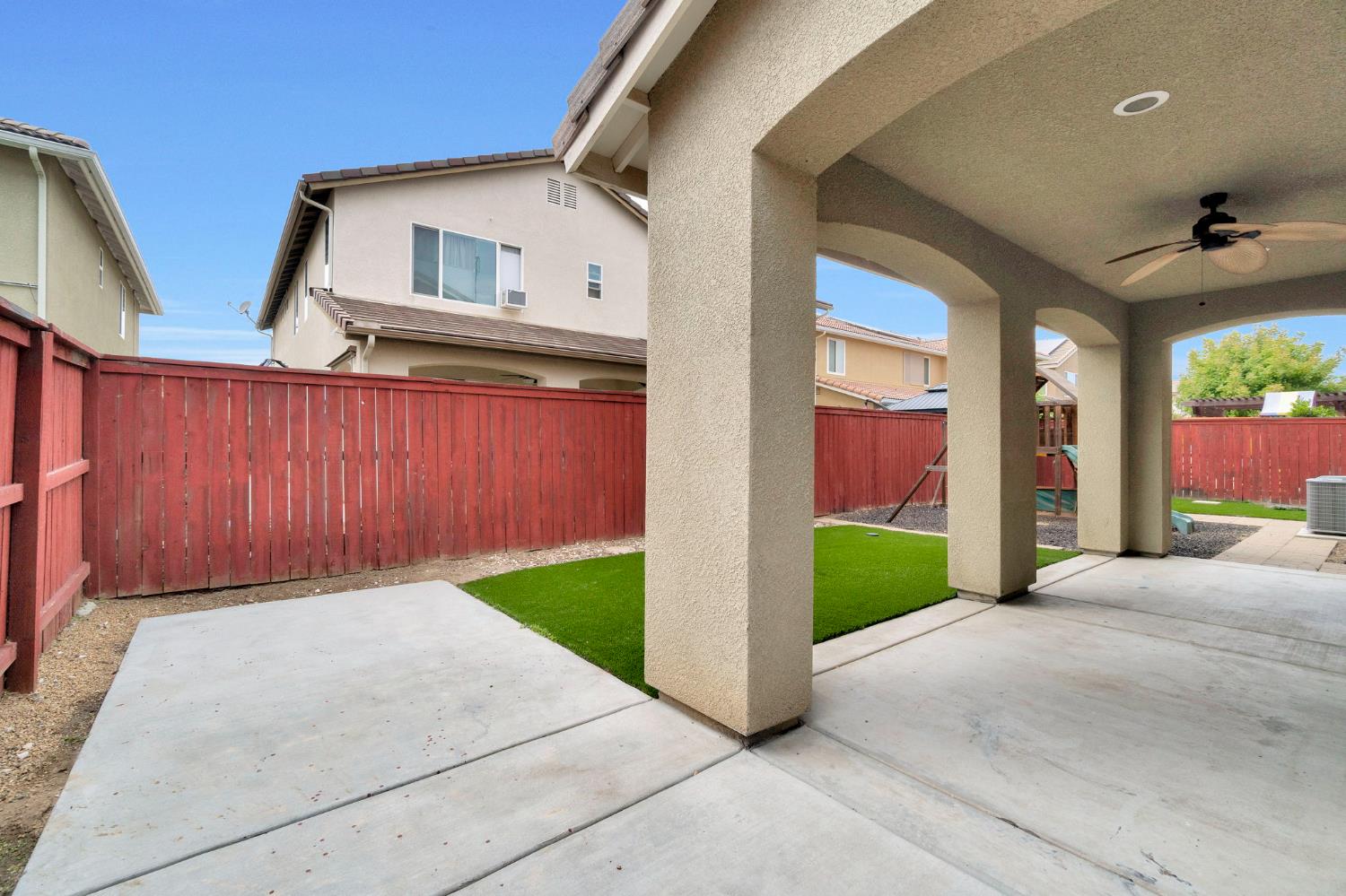 1776 Whiteash Ave, Clovis, CA 93619