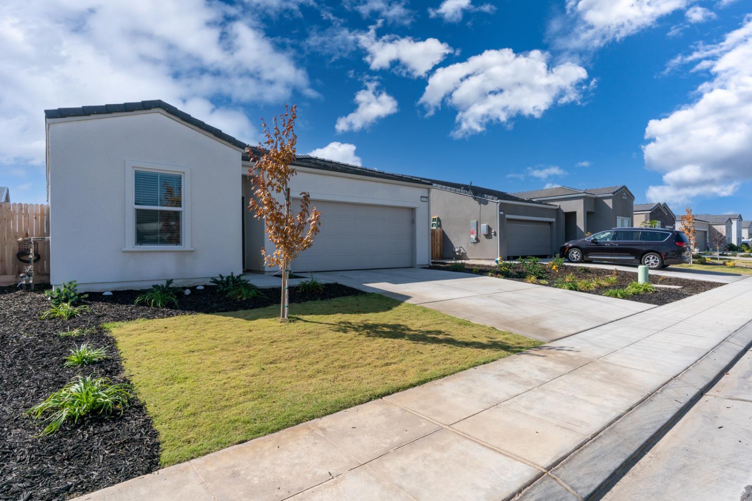 1020 Wayfarer Ln, Madera, CA 93636