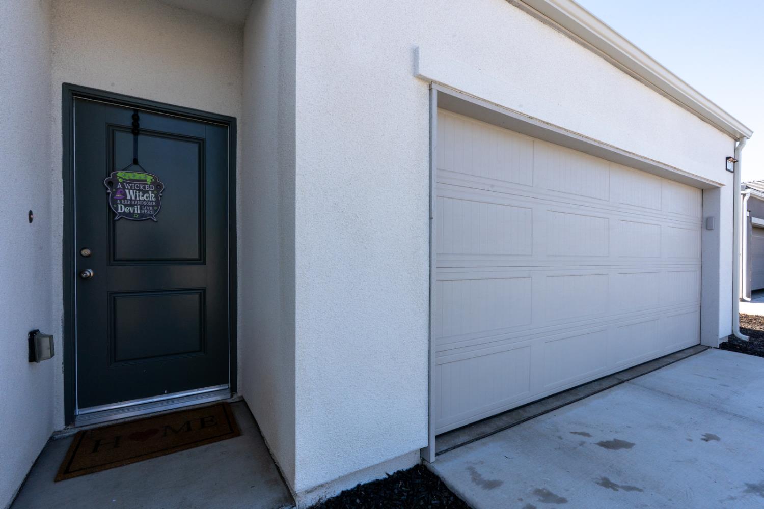 1020 Wayfarer Ln, Madera, CA 93636