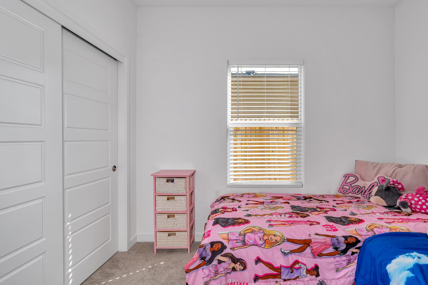 1020 Wayfarer Ln, Madera, CA 93636