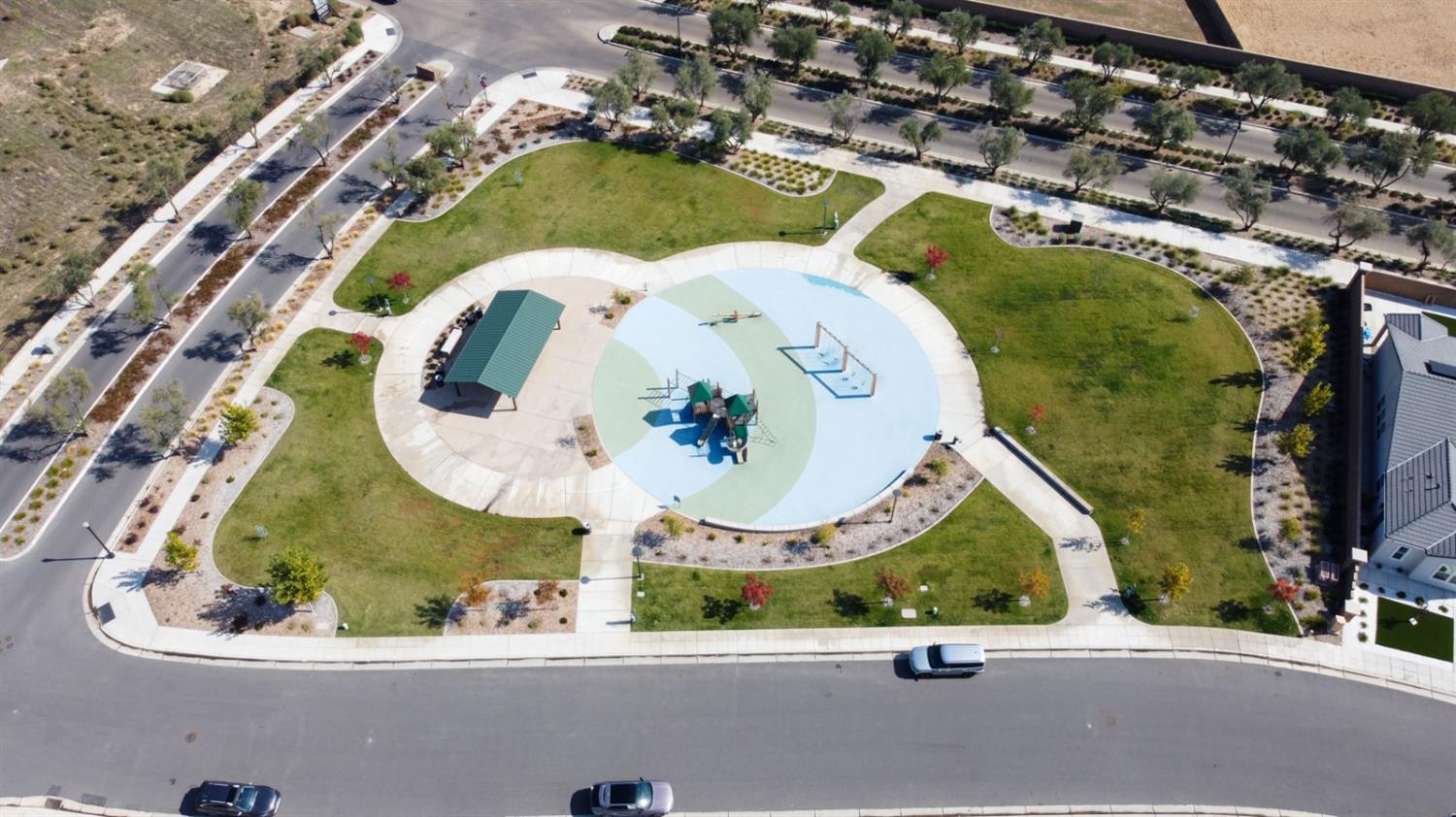 1020 Wayfarer Ln, Madera, CA 93636