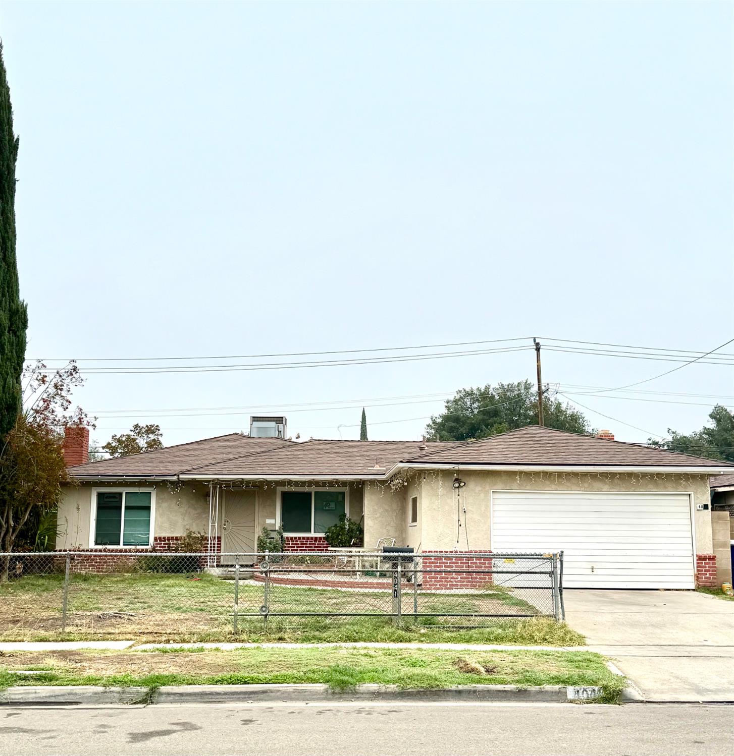 4041 E Saginaw Way, Fresno, CA 93726