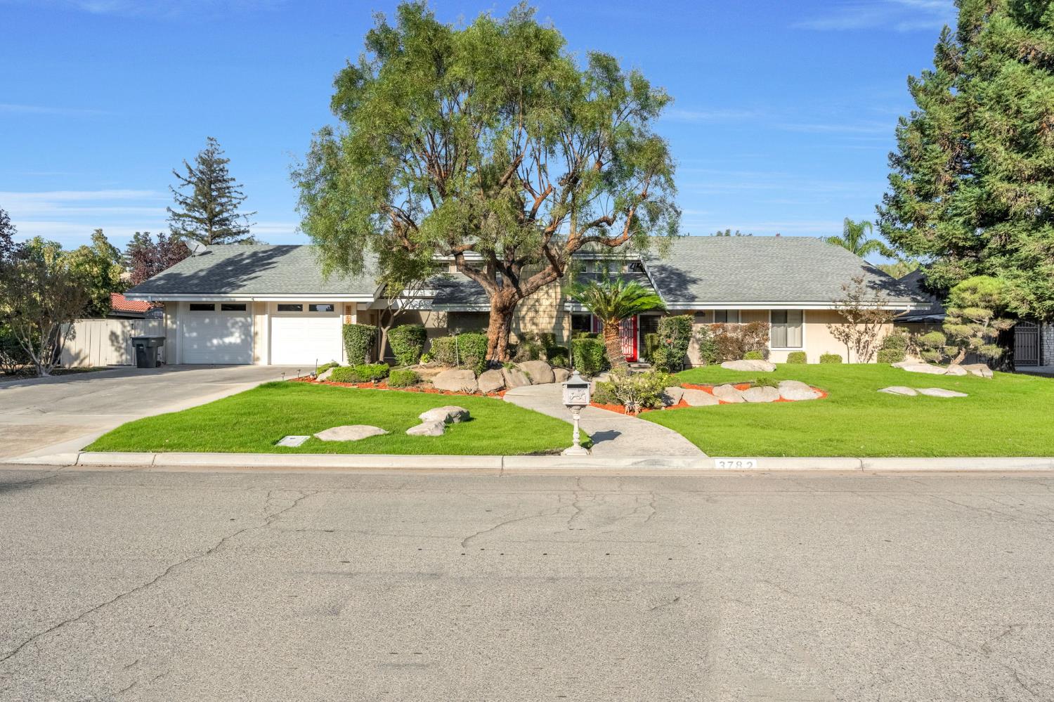 3782 W Locust Ave, Fresno, CA 93711