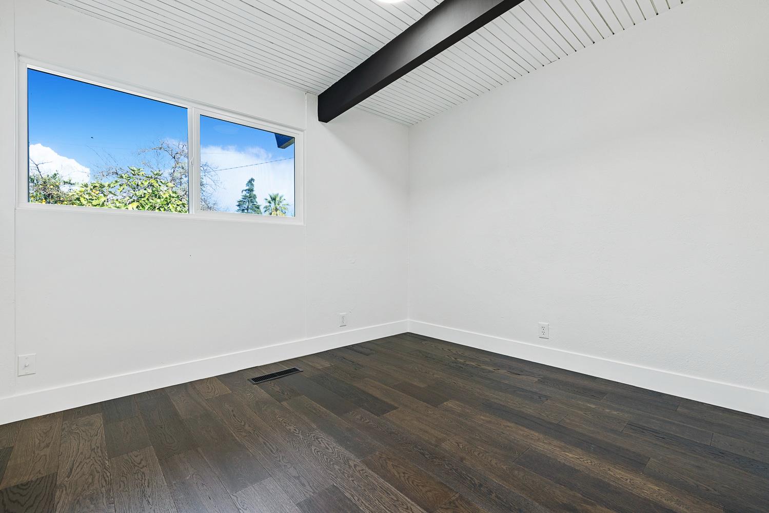 3862 N Orchard St, Fresno, CA 93726