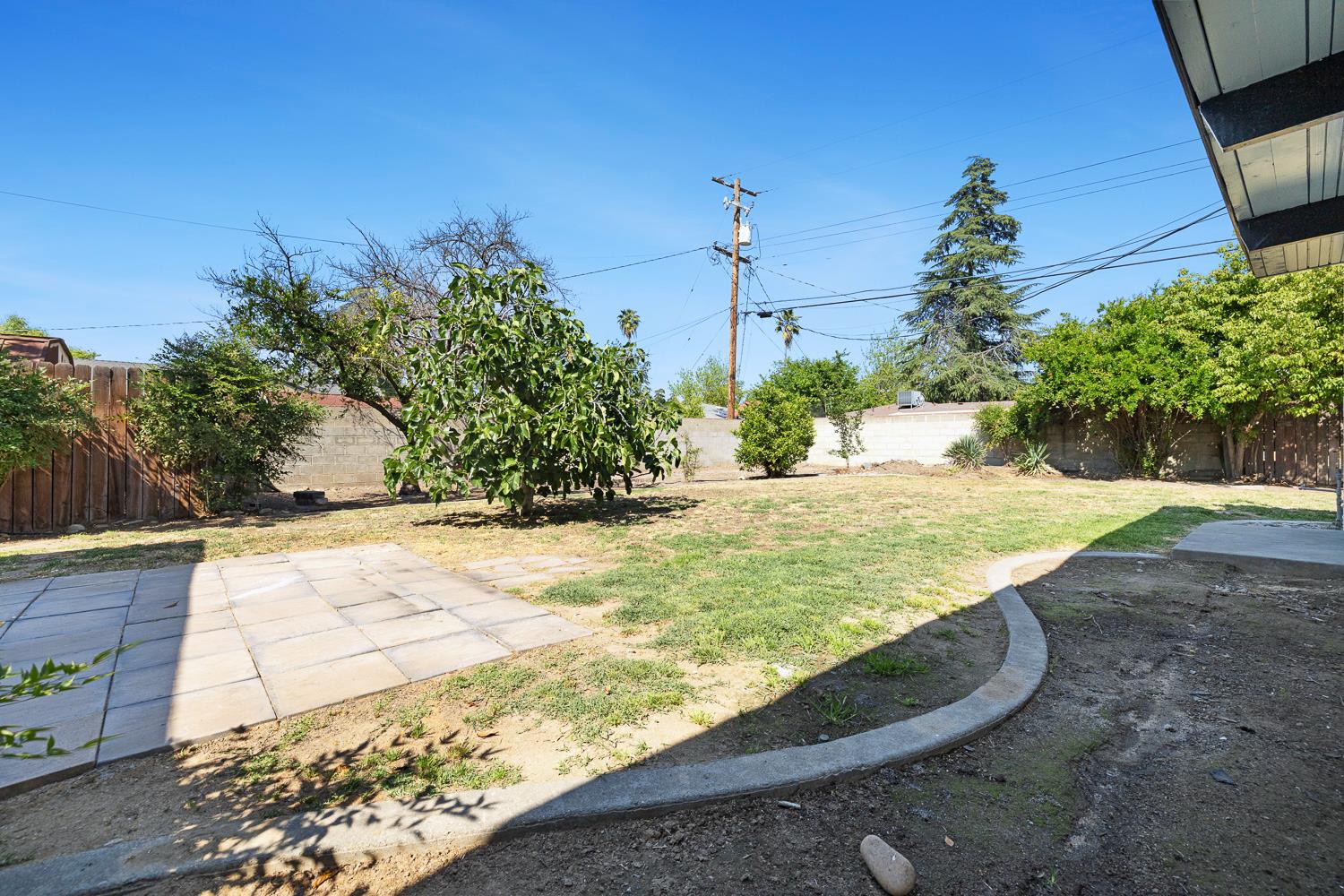 3862 N Orchard St, Fresno, CA 93726