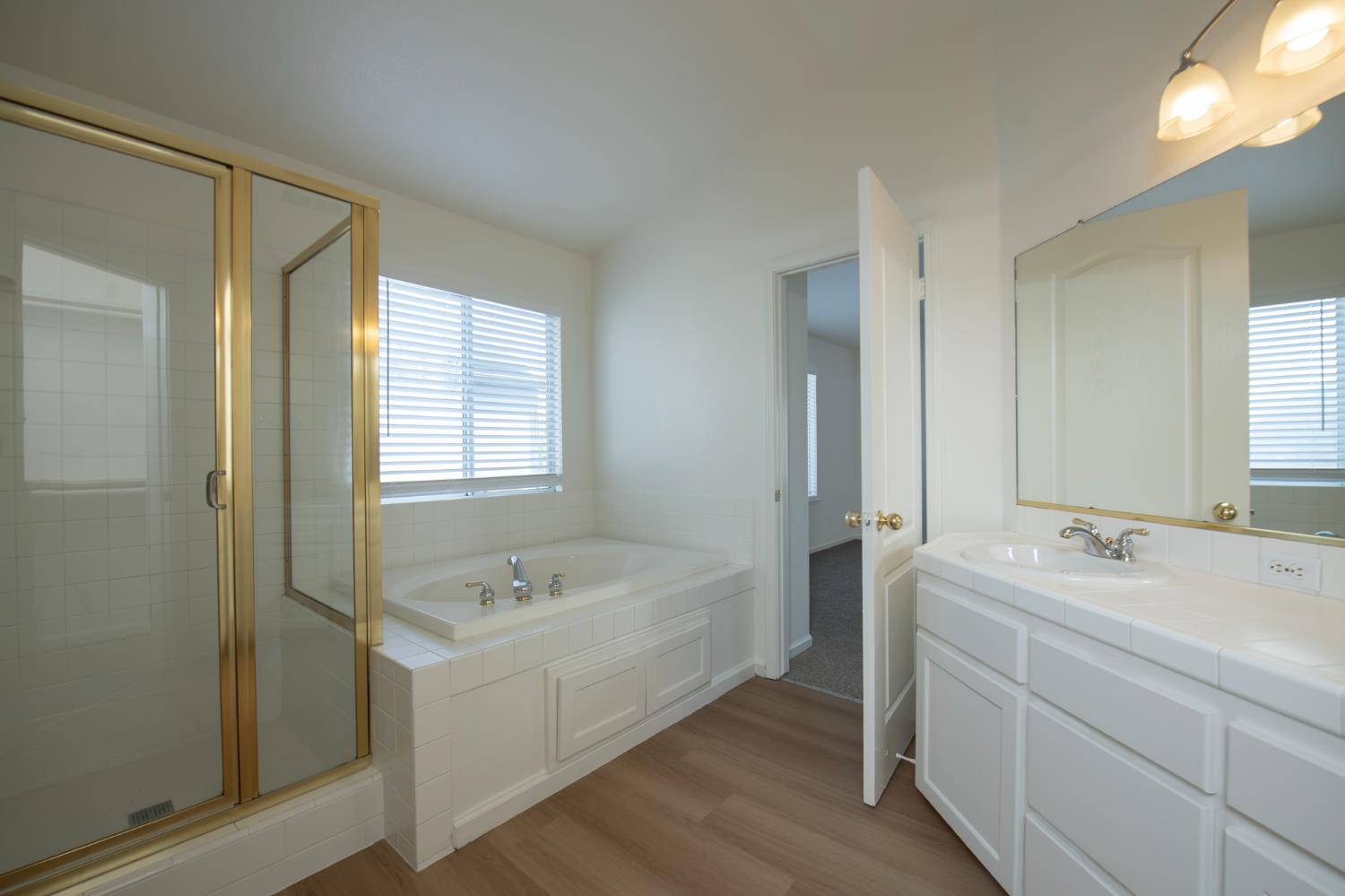 2356 E Carter Ave, Fresno, CA 93730