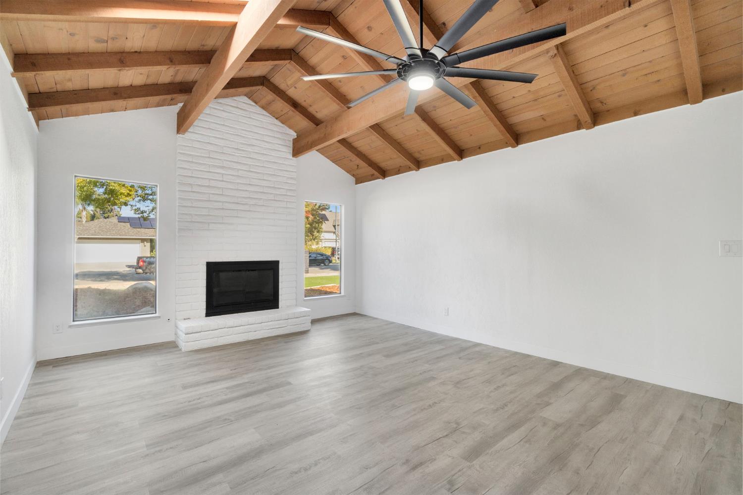 1547 W Fir Ave, Fresno, CA 93711