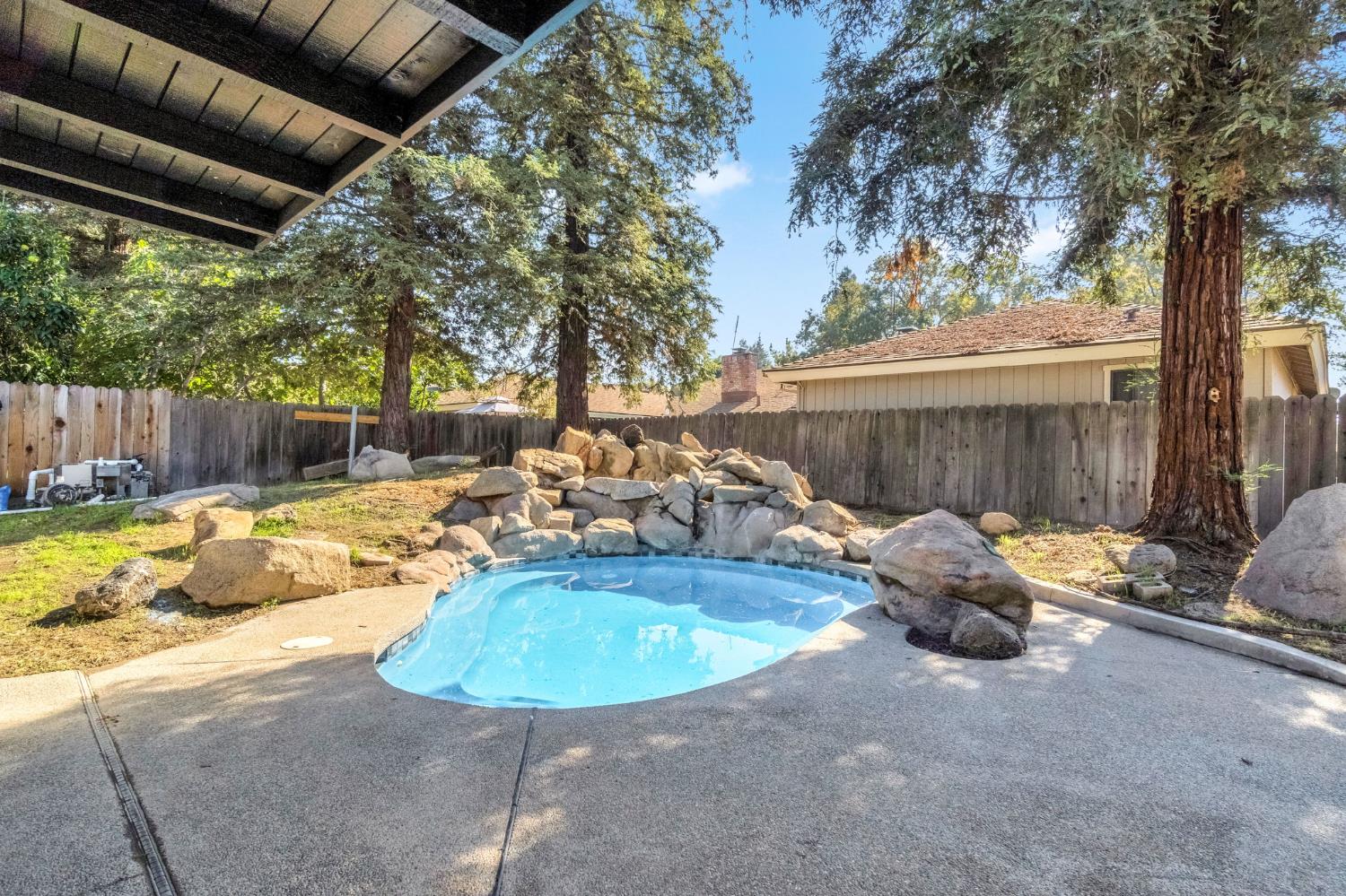 1547 W Fir Ave, Fresno, CA 93711