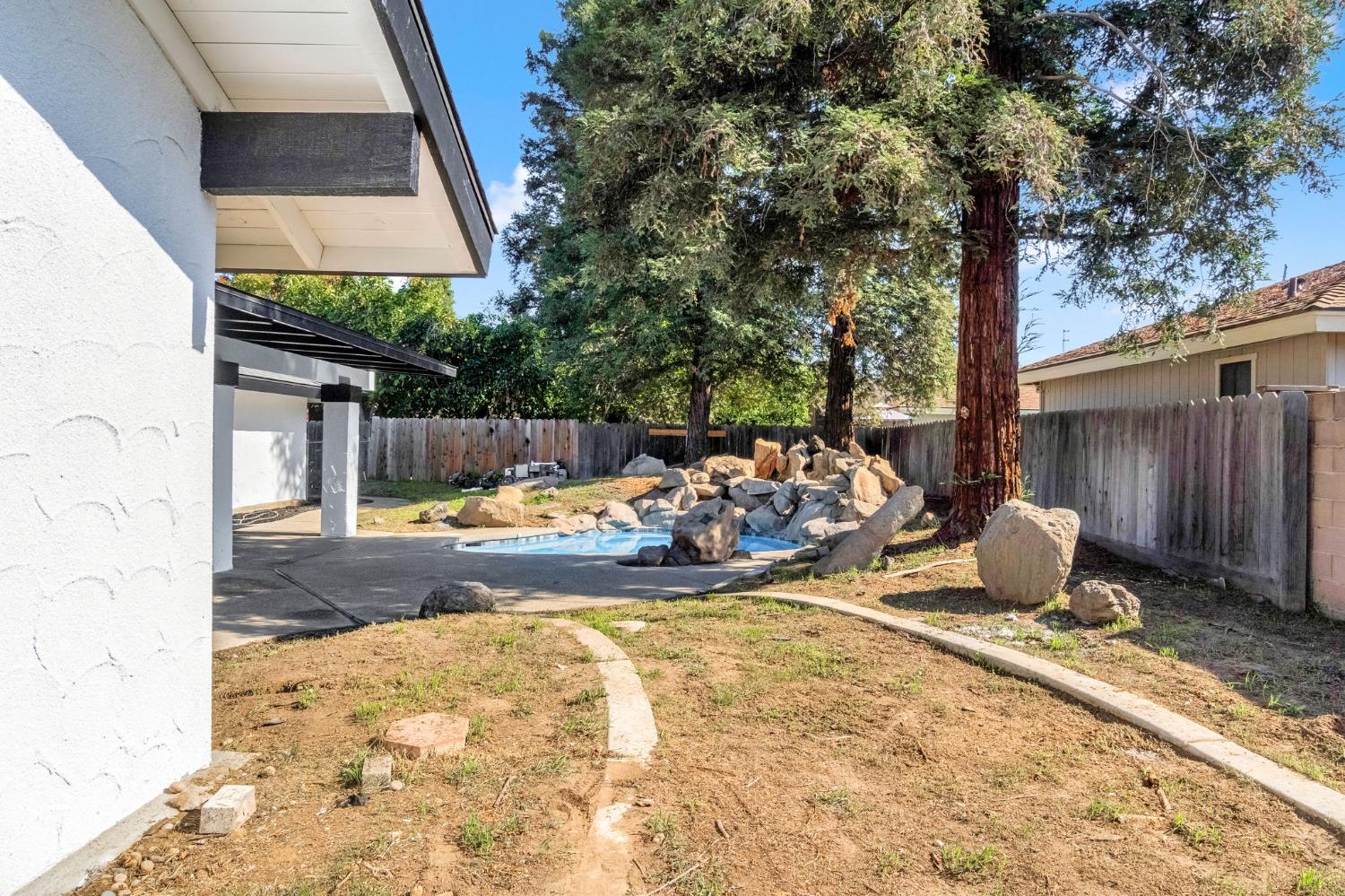 1547 W Fir Ave, Fresno, CA 93711