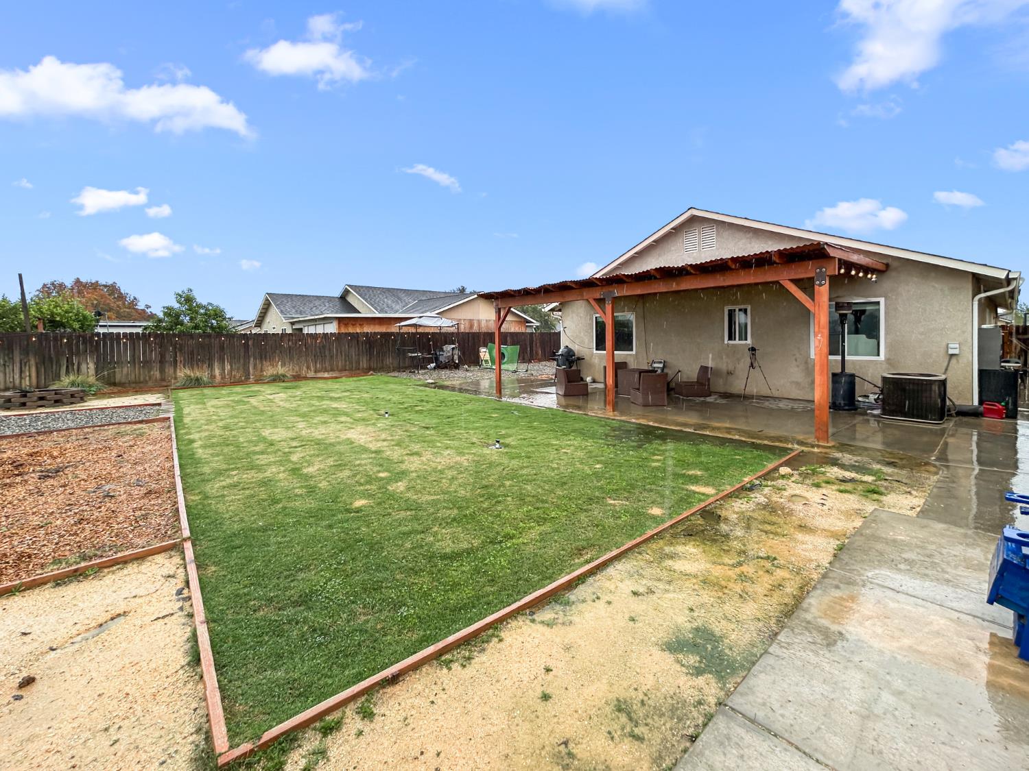 2349 S Sabre Ave, Fresno, CA 93727