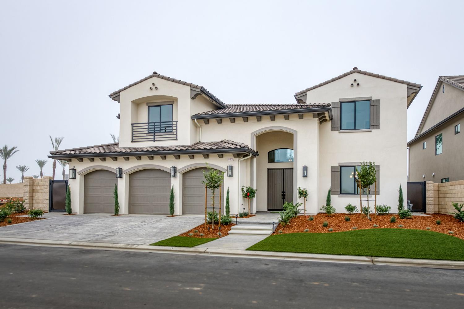 11637 N Trevino Ln, Fresno, CA 93730