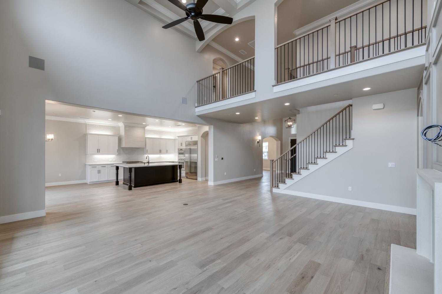 11637 N Trevino Ln, Fresno, CA 93730