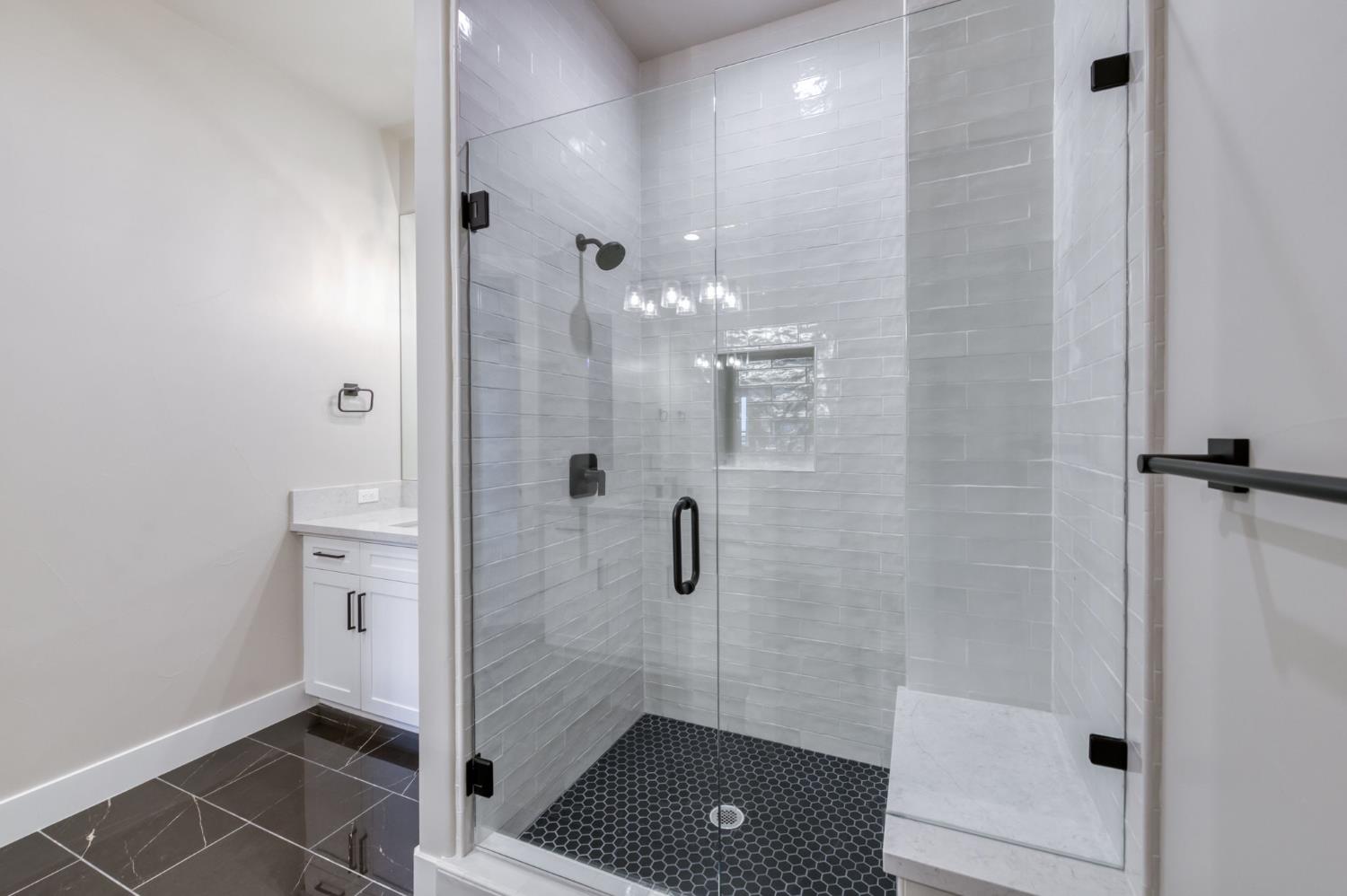 11637 N Trevino Ln, Fresno, CA 93730