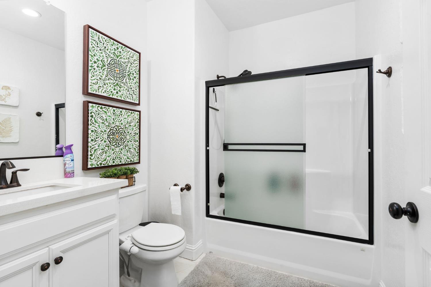 6701 E Providence Ave, Fresno, CA 93727