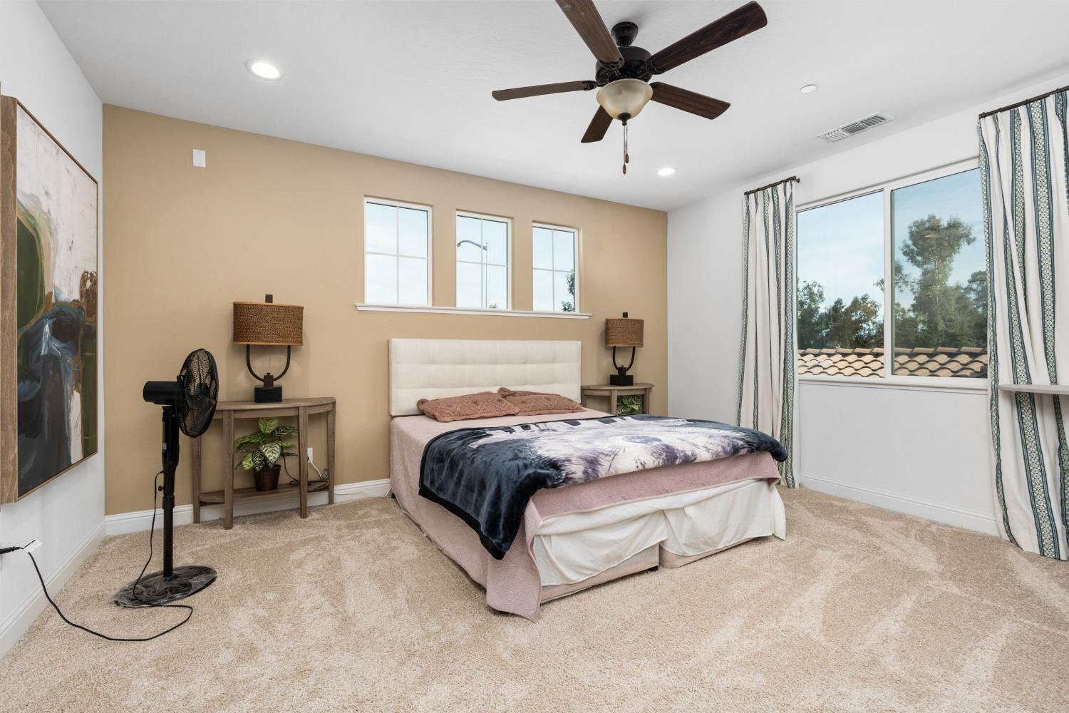 6701 E Providence Ave, Fresno, CA 93727