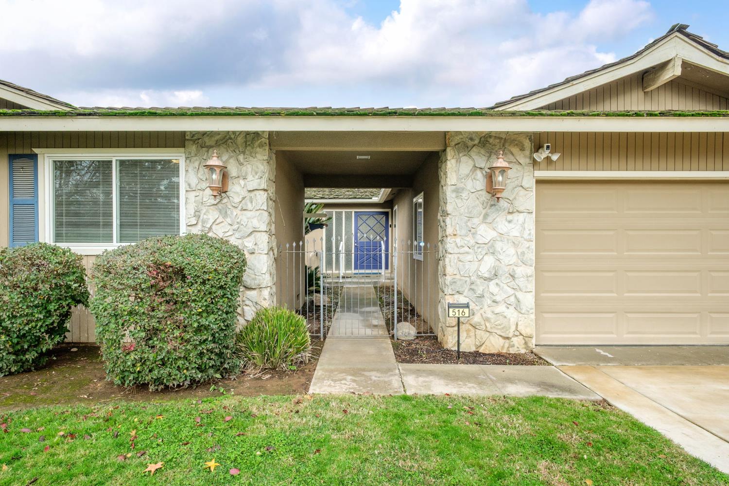 516 W Palo Alto Ave, Fresno, CA 93704