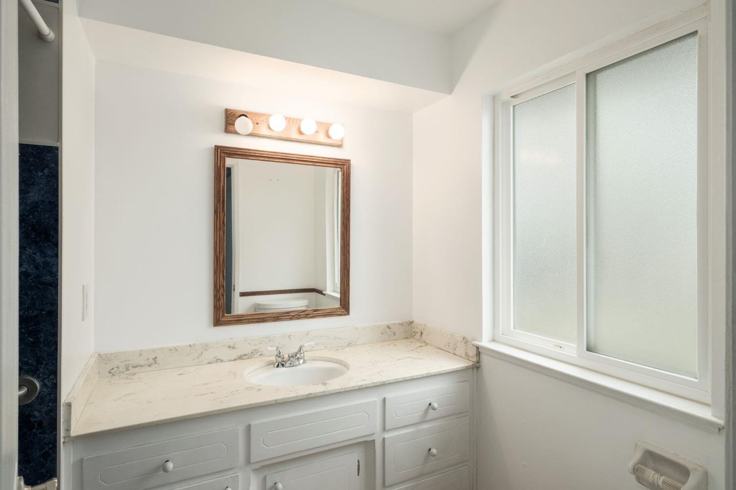 516 W Palo Alto Ave, Fresno, CA 93704