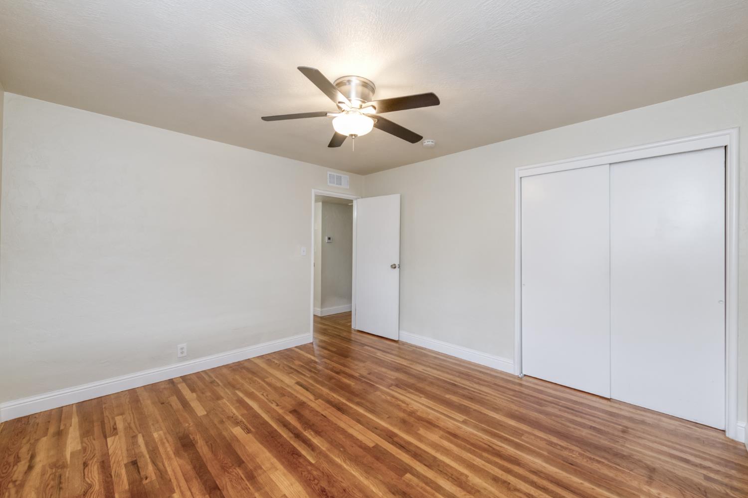 3938 E Michigan Ave, Fresno, CA 93703