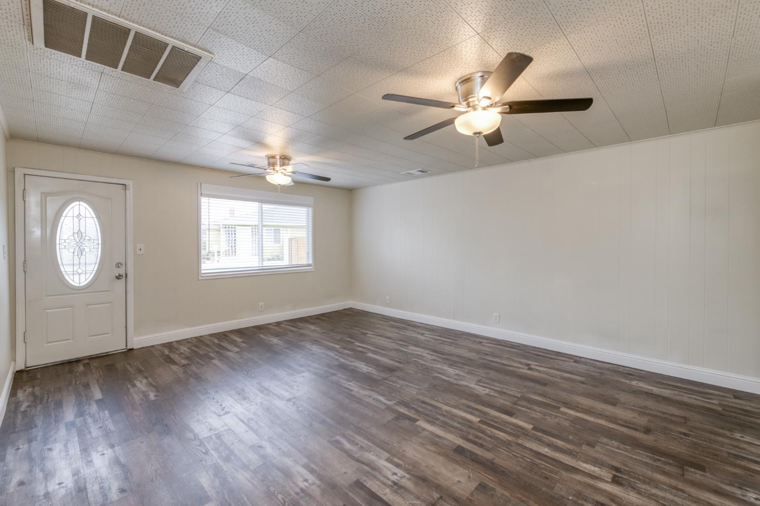 3938 E Michigan Ave, Fresno, CA 93703