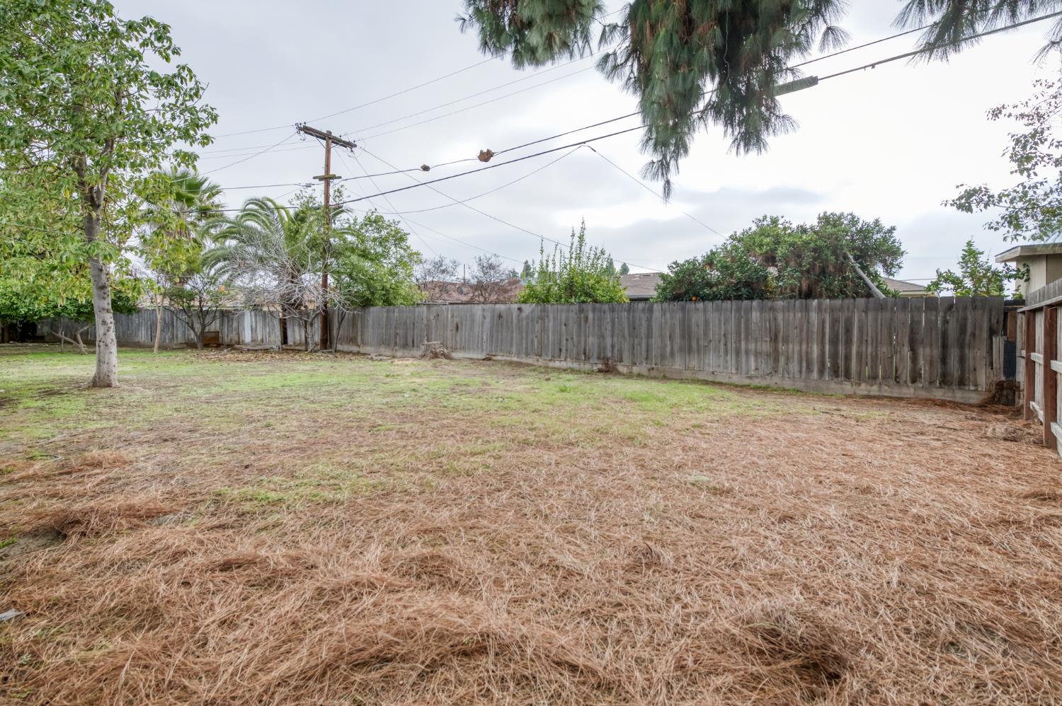 3938 E Michigan Ave, Fresno, CA 93703