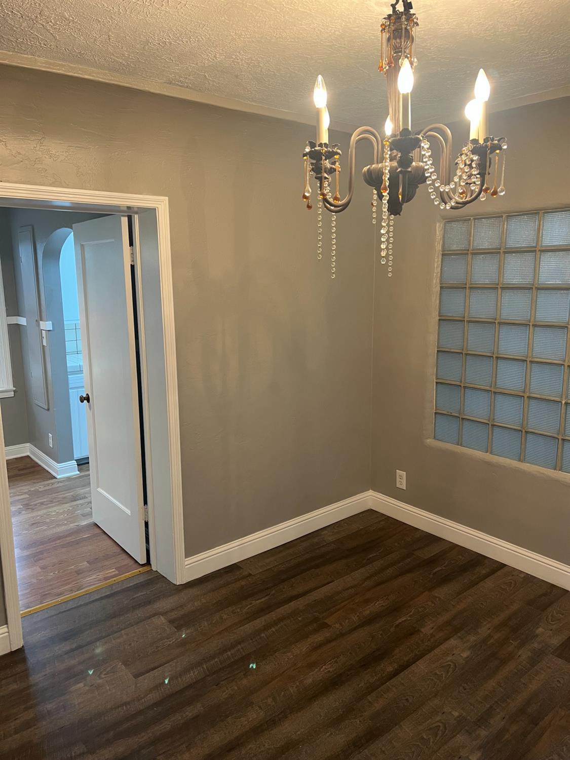 4662 E Illinois Ave, Fresno, CA 93702