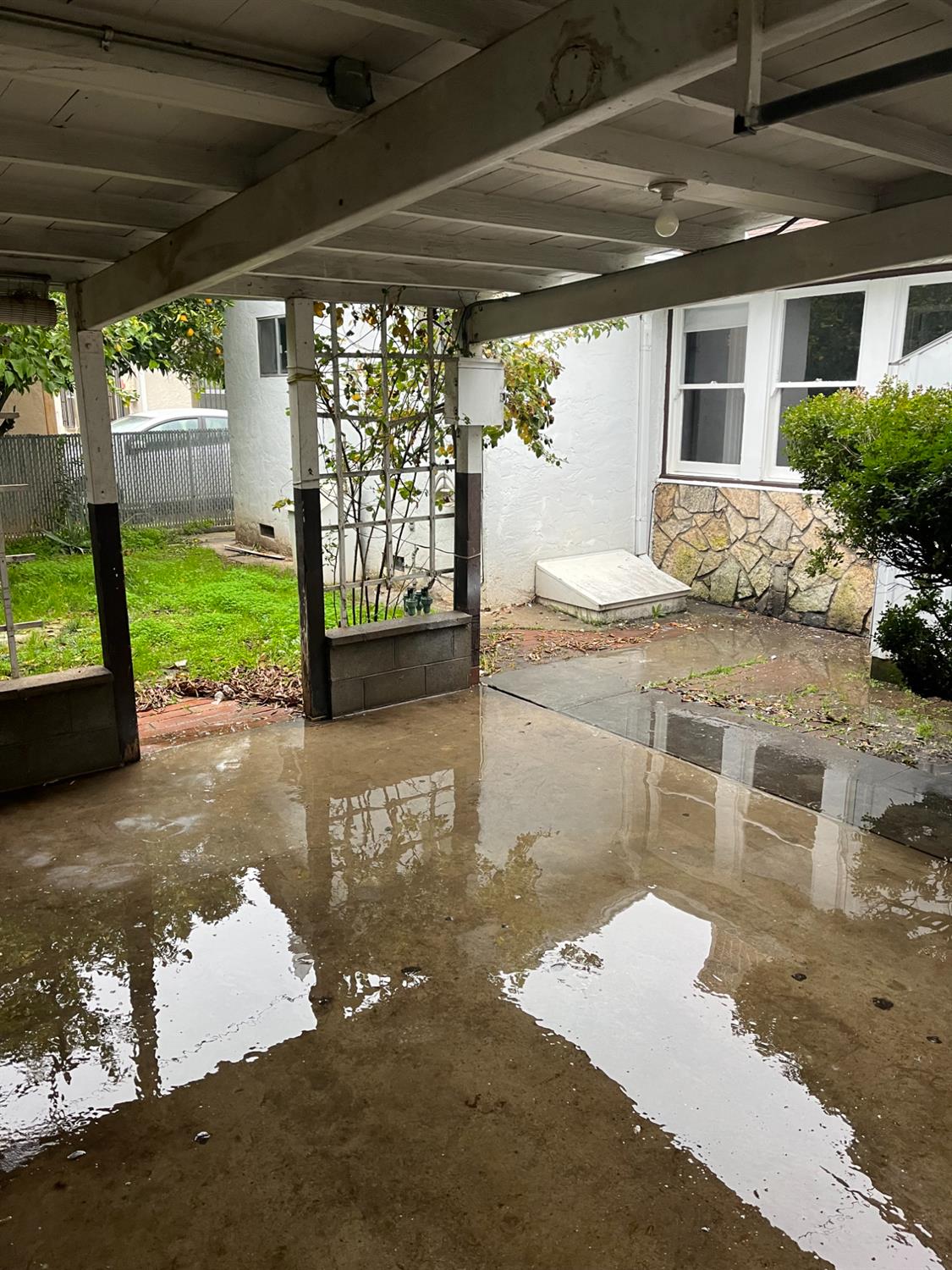 4662 E Illinois Ave, Fresno, CA 93702