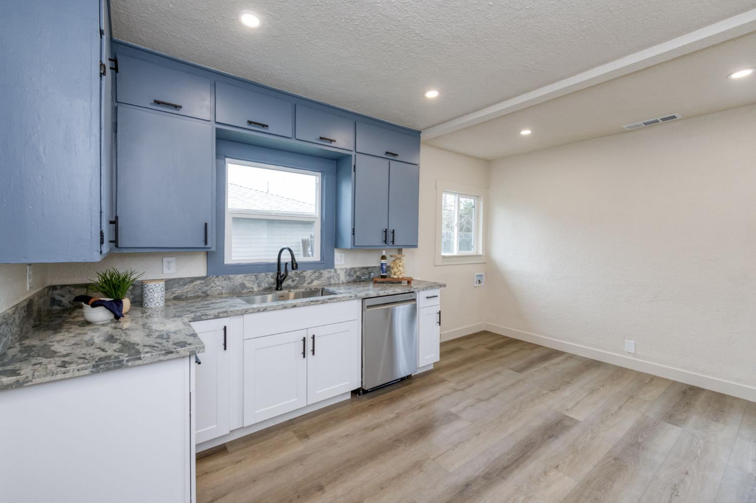 1463 N Ferger Ave, Fresno, CA 93728