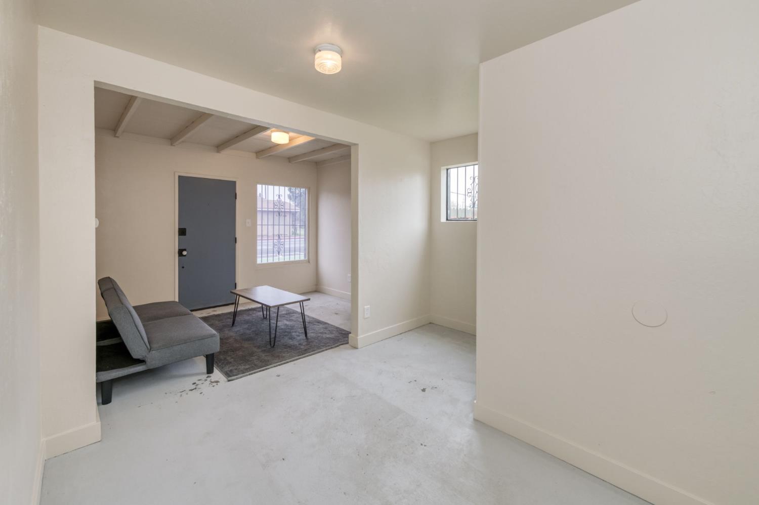 1463 N Ferger Ave, Fresno, CA 93728