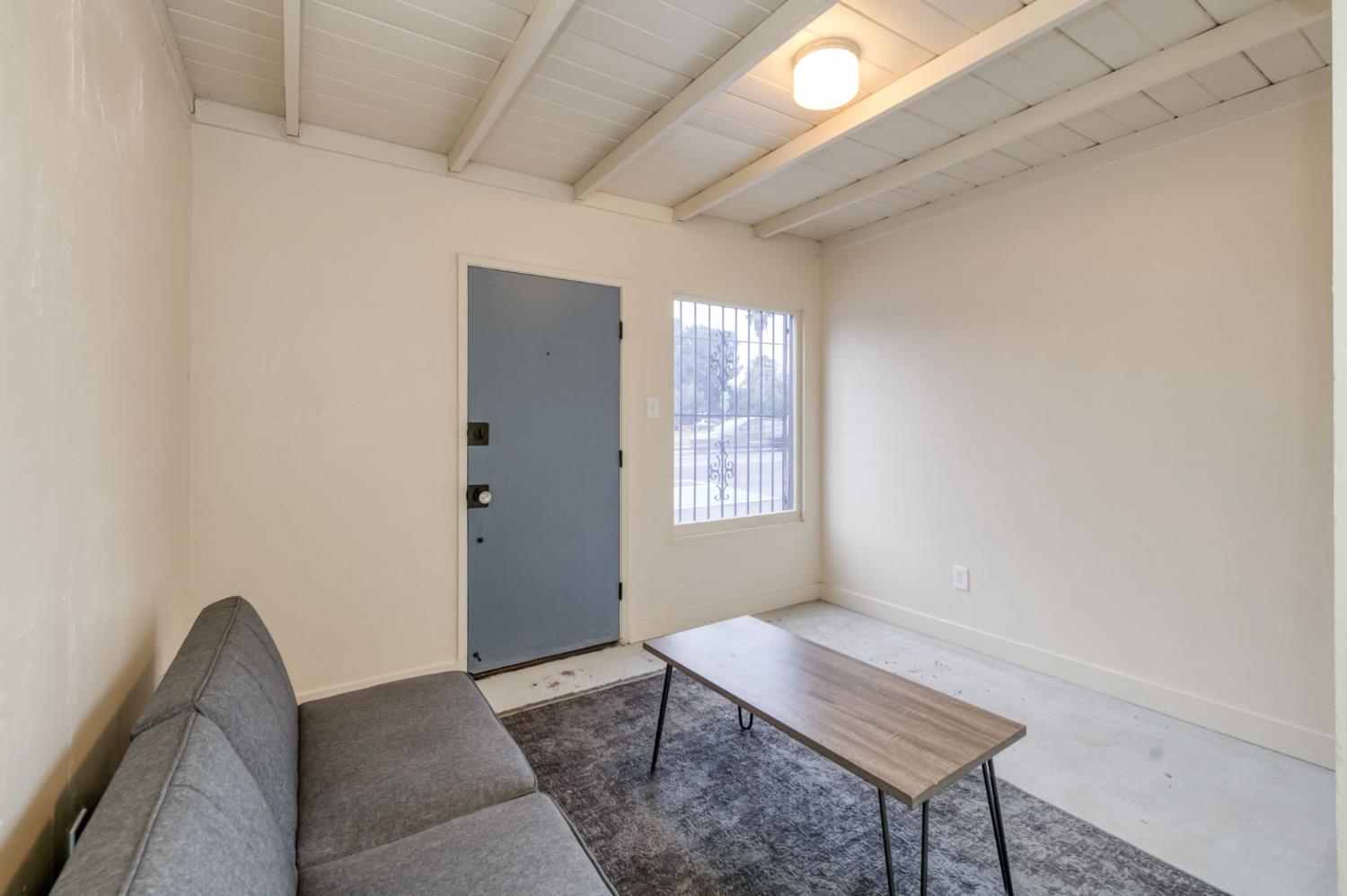 1463 N Ferger Ave, Fresno, CA 93728