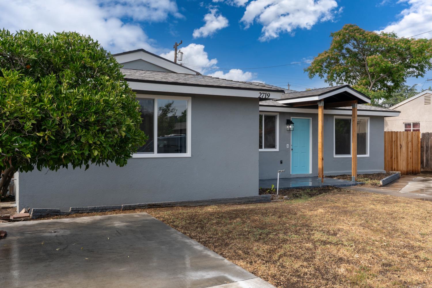 2719 E Norwich Ave, Fresno, CA 93726