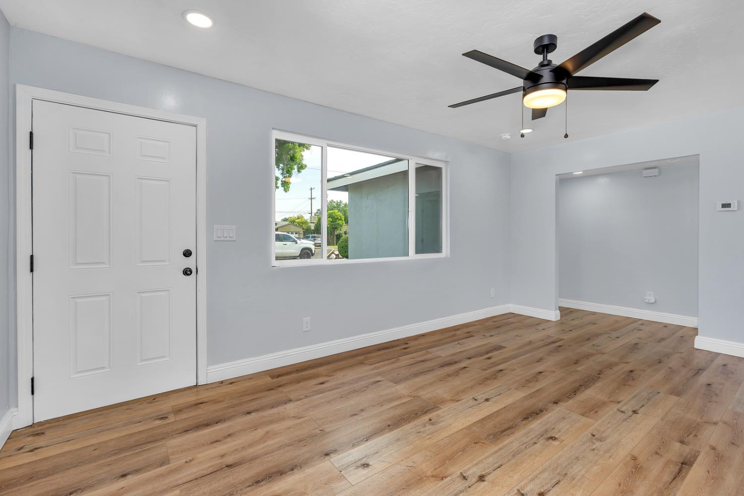 2719 E Norwich Ave, Fresno, CA 93726