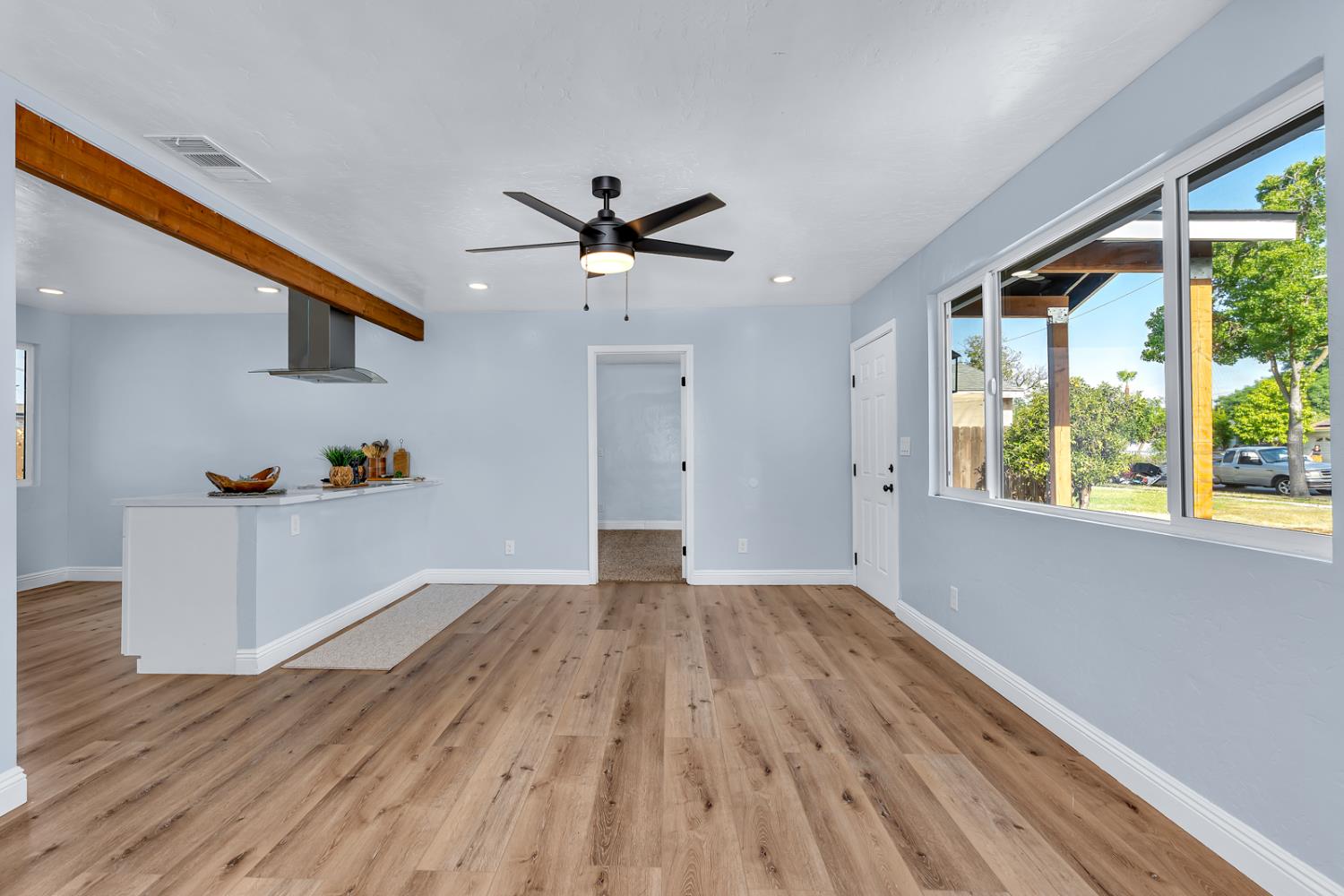 2719 E Norwich Ave, Fresno, CA 93726